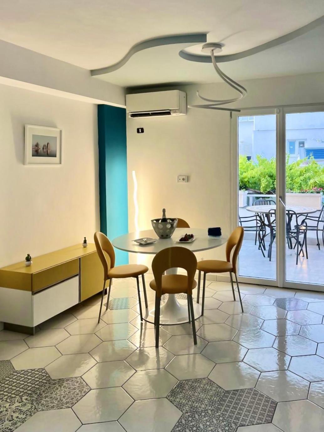 Camerelle Luxury Apartamento *